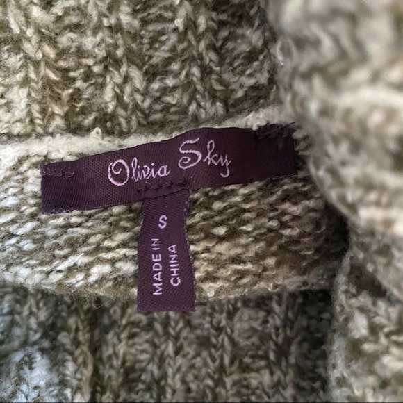 Olivia Sky NWT Olive Grey knit sweater - Picture 4 of 6
